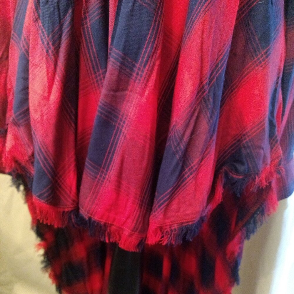 Venus plaid long sleeve high low top - Picture 3 of 4